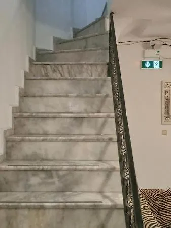 Caglayan Gazde/Camere de închiriat *