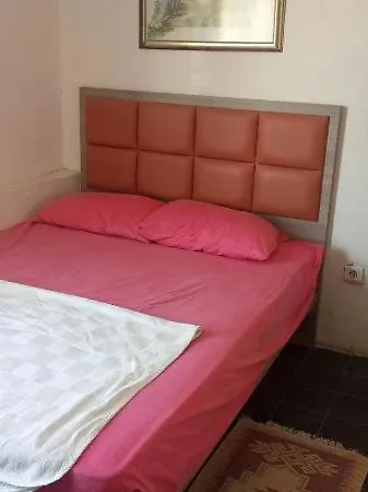 Caglayan Gazde/Camere de închiriat